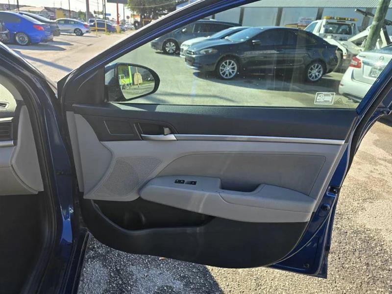 Hyundai Elantra Limited 2020