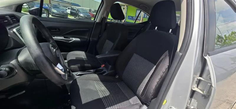 Nissan Versa S CVT 2021