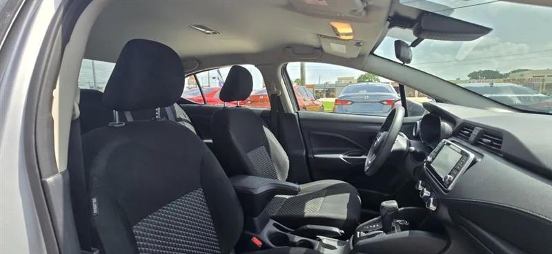 Nissan Versa S CVT 2021