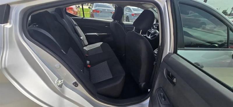 Nissan Versa S CVT 2021