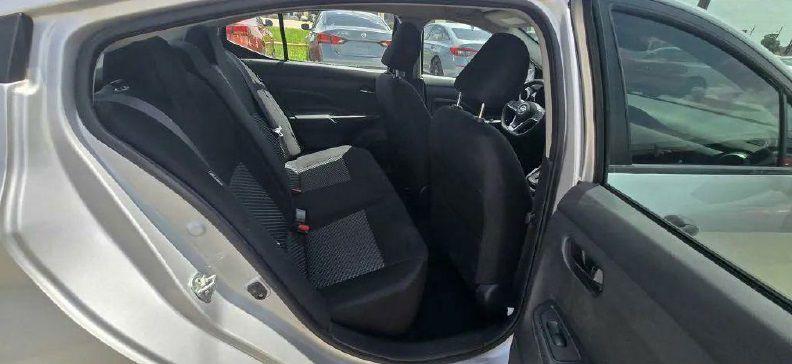 Nissan Versa S CVT 2021