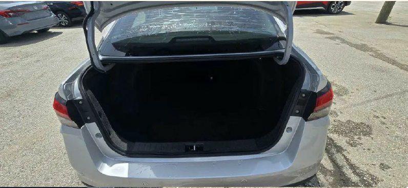 Nissan Versa S CVT 2021