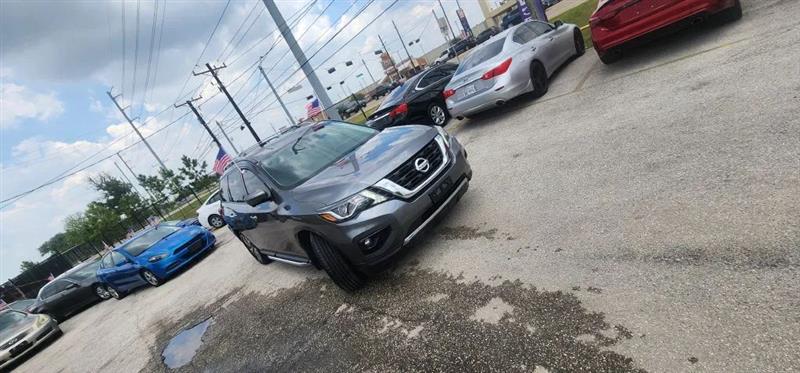 Nissan Pathfinder SL 2WD 2017