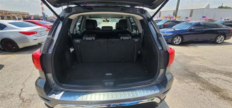 Nissan Pathfinder SL 2WD 2017