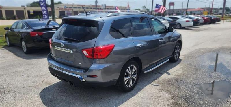 Nissan Pathfinder SL 2WD 2017