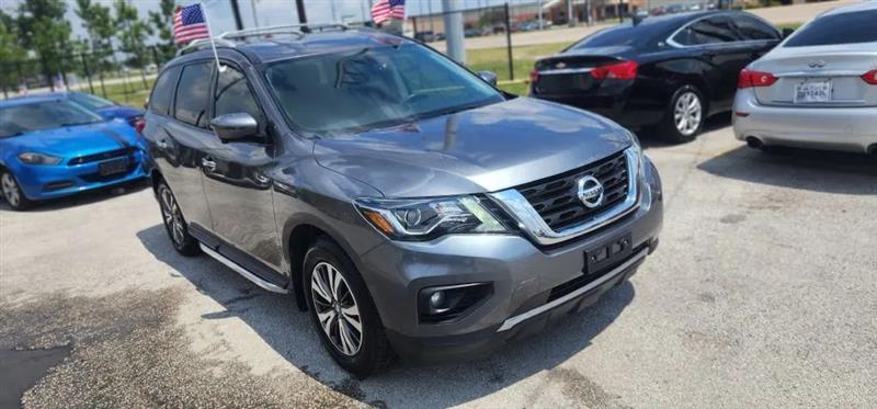 Nissan Pathfinder SL 2WD 2017