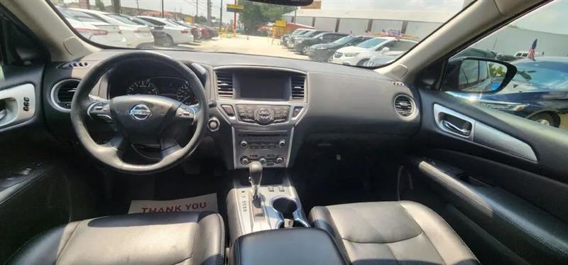 Nissan Pathfinder SL 2WD 2017