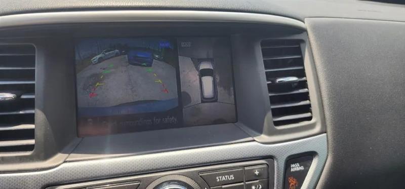 Nissan Pathfinder SL 2WD 2017