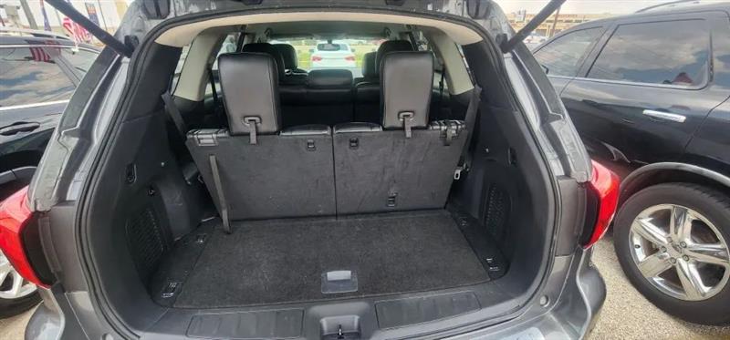 Nissan Pathfinder SL 2WD 2017