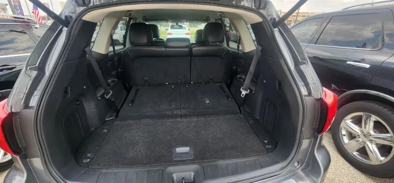 Nissan Pathfinder SL 2WD 2017