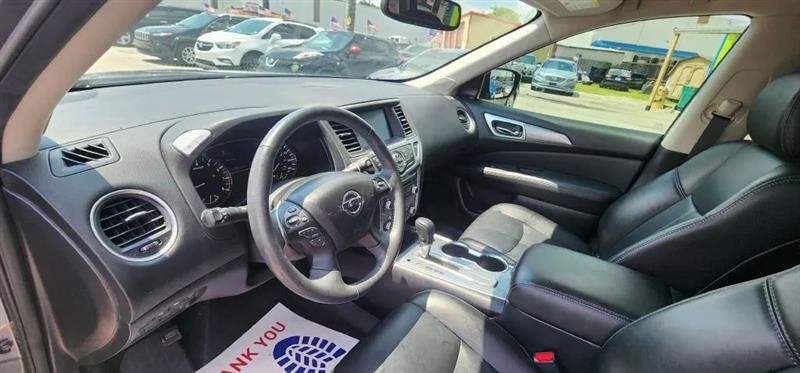 Nissan Pathfinder SL 2WD 2017