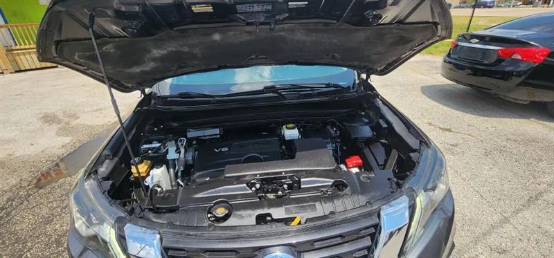 Nissan Pathfinder SL 2WD 2017