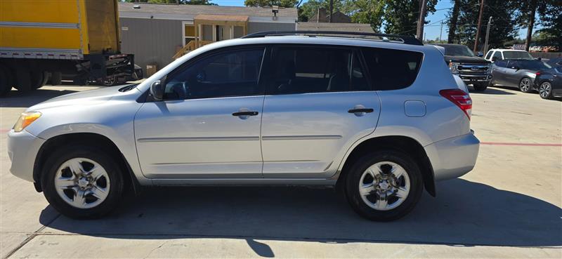 Toyota RAV4 Base I4 2WD 2010