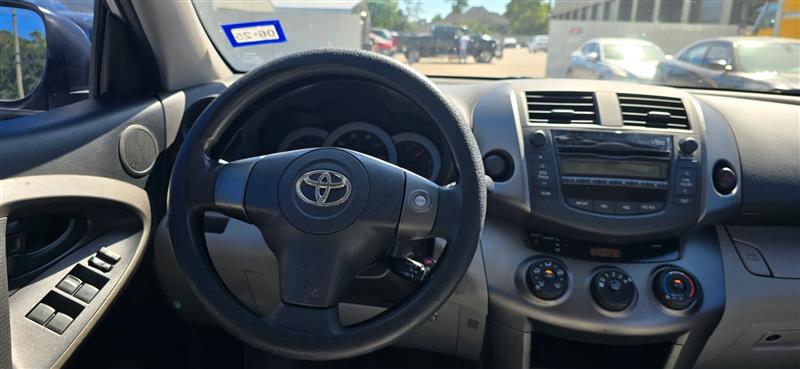 Toyota RAV4 Base I4 2WD 2010