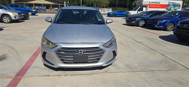 Hyundai Elantra SE 6AT 2018