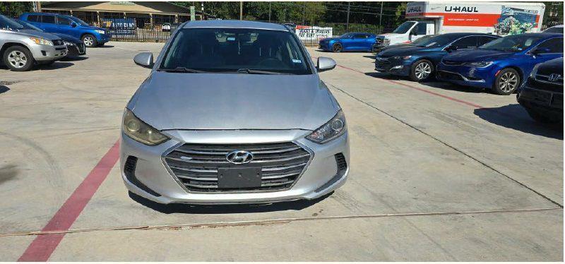 Hyundai Elantra SE 6AT 2018