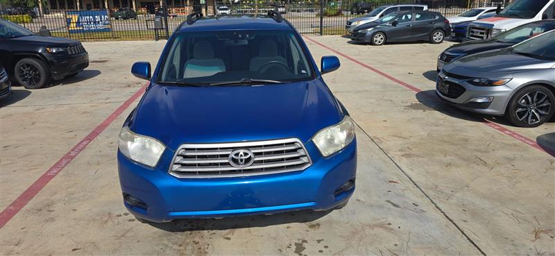Toyota Highlander Base 4WD 2008
