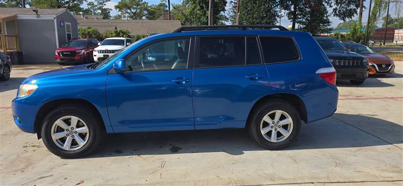 Toyota Highlander Base 4WD 2008