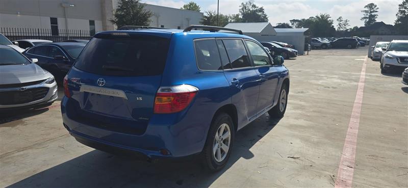Toyota Highlander Base 4WD 2008