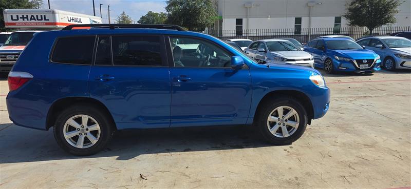 Toyota Highlander Base 4WD 2008