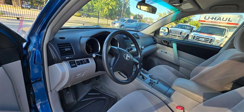 Toyota Highlander Base 4WD 2008