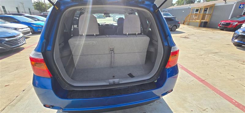 Toyota Highlander Base 4WD 2008