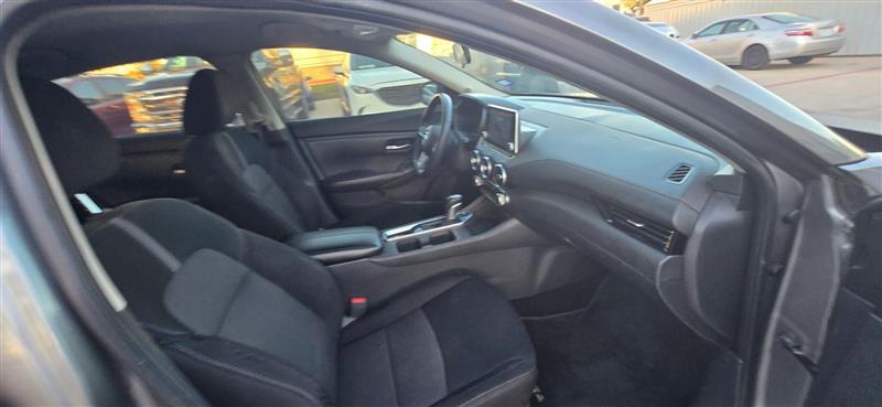 Nissan Sentra SV 2022