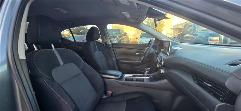 Nissan Sentra SV 2022