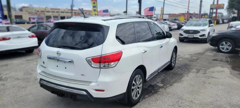 Nissan Pathfinder SL 2WD 2014