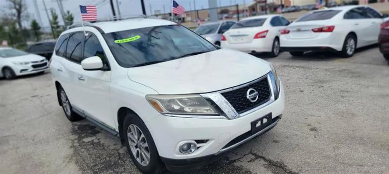 Nissan Pathfinder SL 2WD 2014