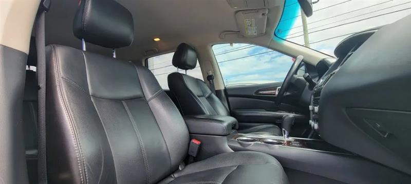 Nissan Pathfinder SL 2WD 2014