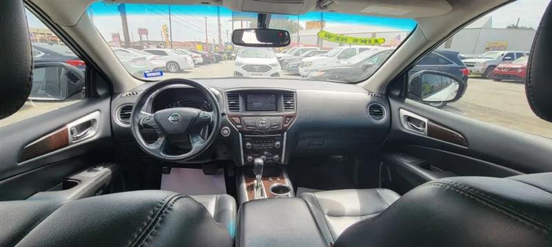 Nissan Pathfinder SL 2WD 2014