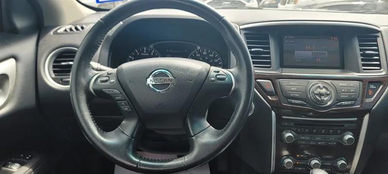 Nissan Pathfinder SL 2WD 2014