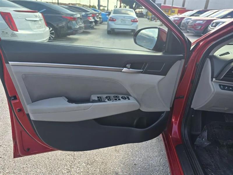 Hyundai Elantra Limited 2020