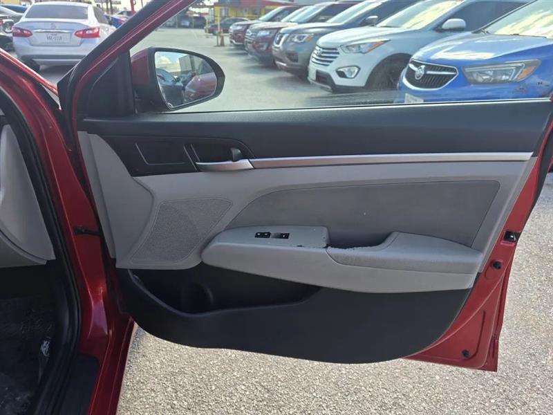 Hyundai Elantra Limited 2020