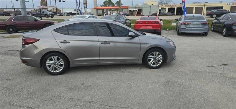 Hyundai Elantra Limited 2020