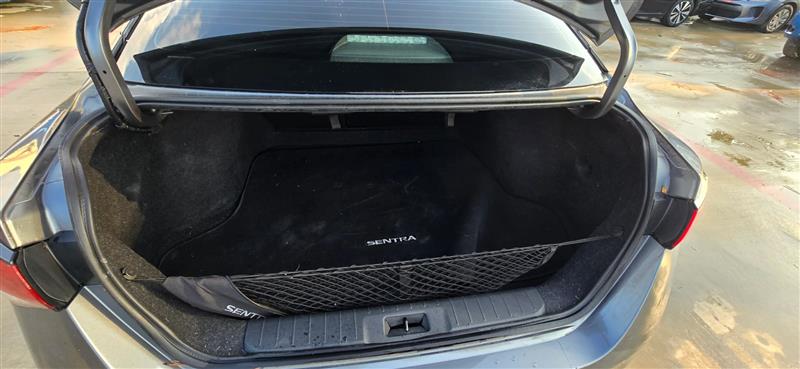 Nissan Sentra SR 2022