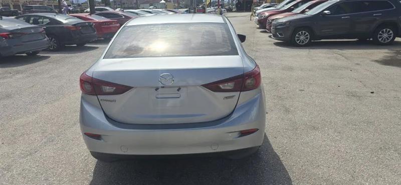 Mazda MAZDA3 i Touring AT 4-Door 2017