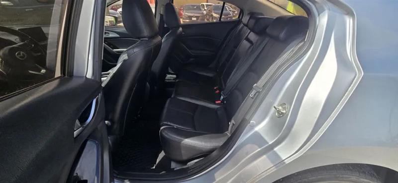 Mazda MAZDA3 i Touring AT 4-Door 2017