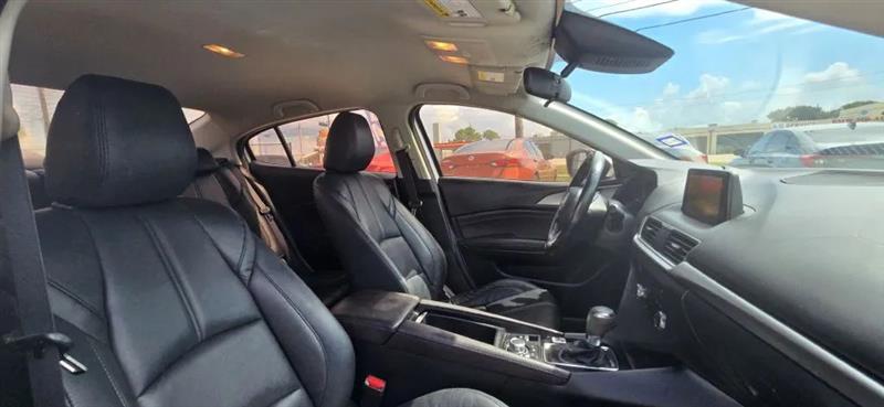 Mazda MAZDA3 i Touring AT 4-Door 2017