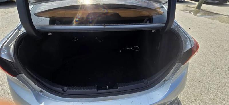 Mazda MAZDA3 i Touring AT 4-Door 2017