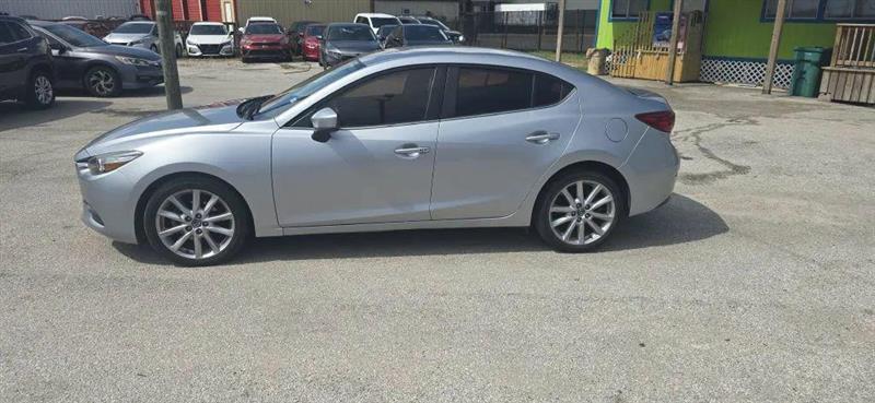 Mazda MAZDA3 i Touring AT 4-Door 2017