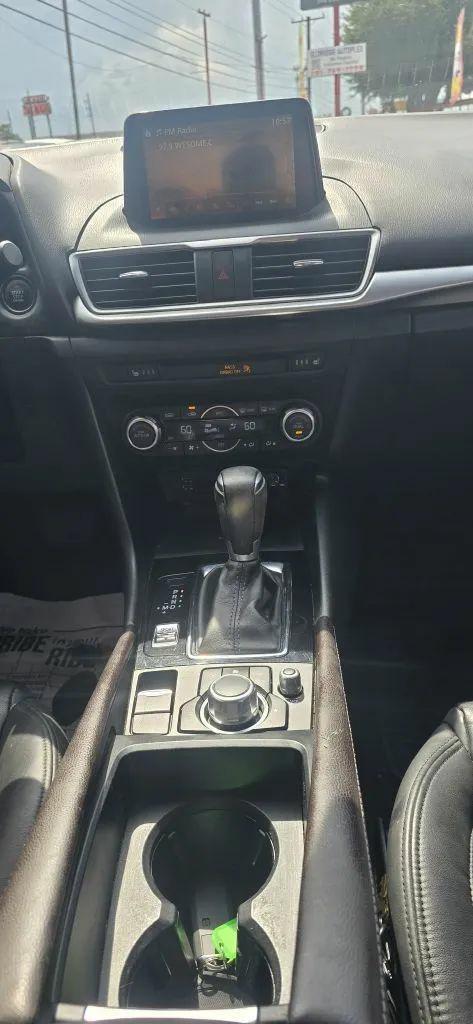 Mazda MAZDA3 i Touring AT 4-Door 2017