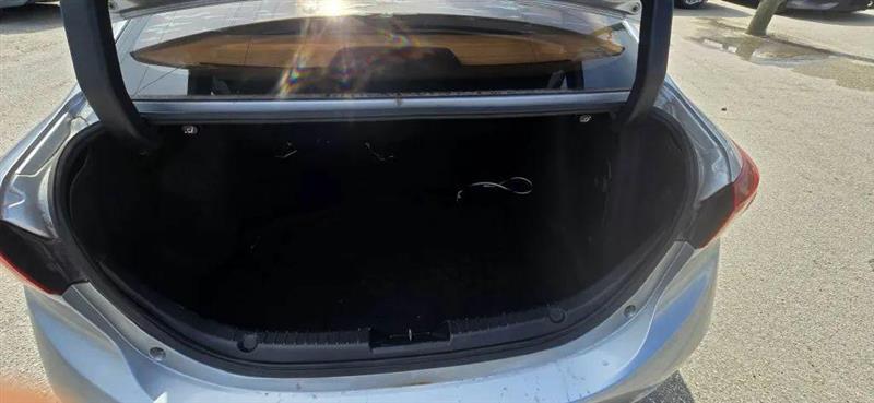 Mazda MAZDA3 i Touring AT 4-Door 2017