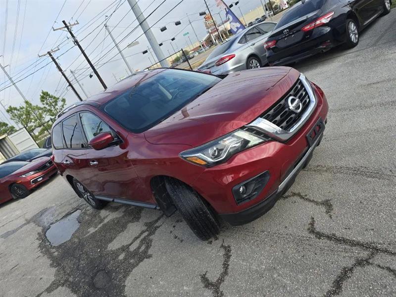 Nissan Pathfinder SV 2WD 2018