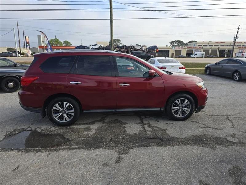 Nissan Pathfinder SV 2WD 2018