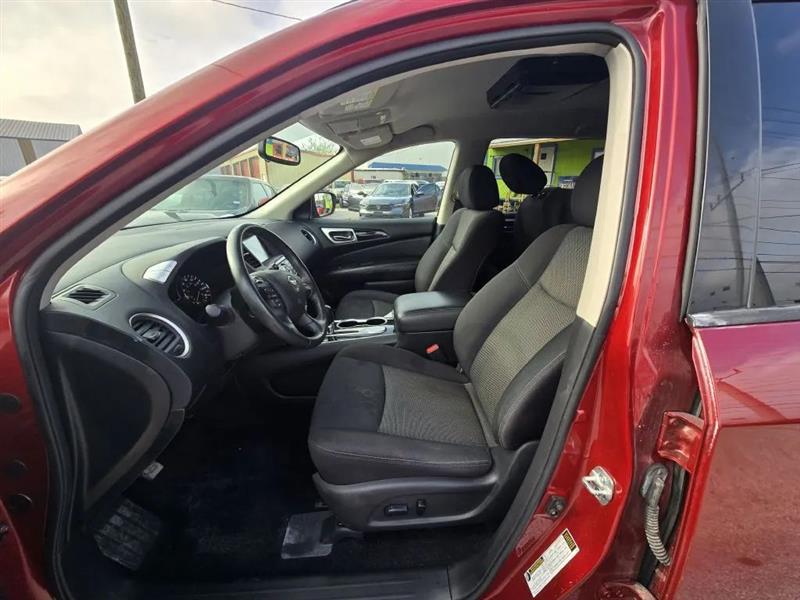 Nissan Pathfinder SV 2WD 2018