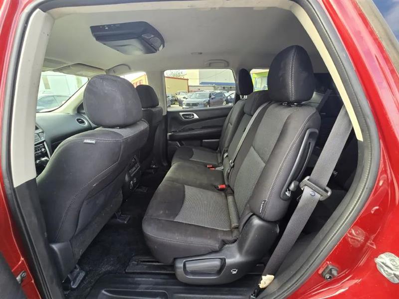 Nissan Pathfinder SV 2WD 2018