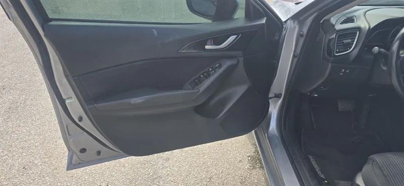 Mazda MAZDA3 i Touring AT 4-Door 2014