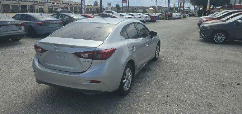 Mazda MAZDA3 i Touring AT 4-Door 2014